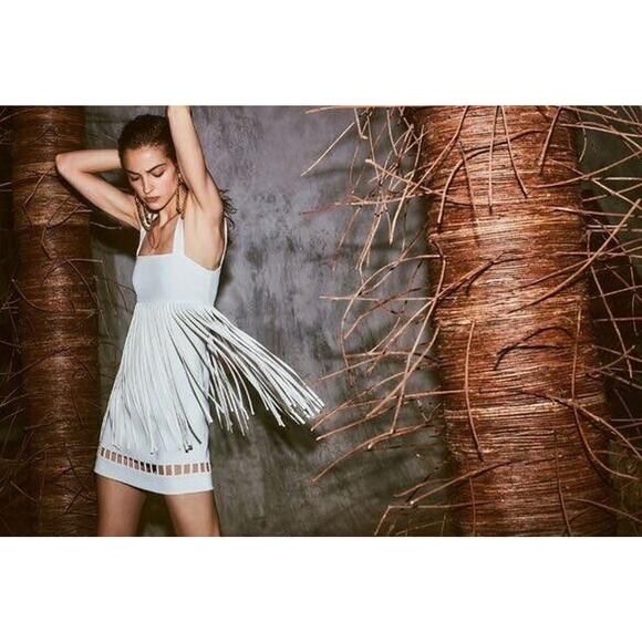 $650 Alexis SASKIA Alabaster Sleeveles Mini Fringe Dress Sz M Bridal Wedding - Picture 2 of 16